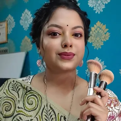 Be Glamorous with Shweta profile