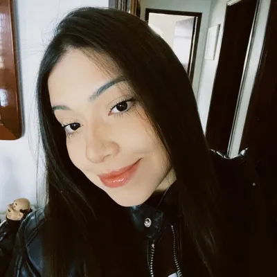 Bia Andrades profile
