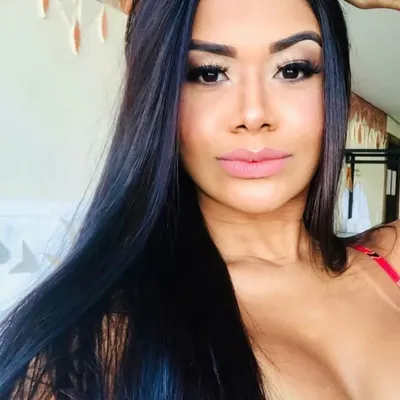 Beatriz Paiva ✨ profile