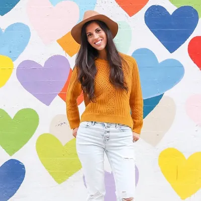 Sierra| Lifestyle + Motherhood profile