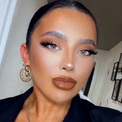 Ashley Flockhart | Bridal & Event Makeup Artist Newcastle UK profile