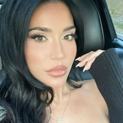 Albana Becovic profile