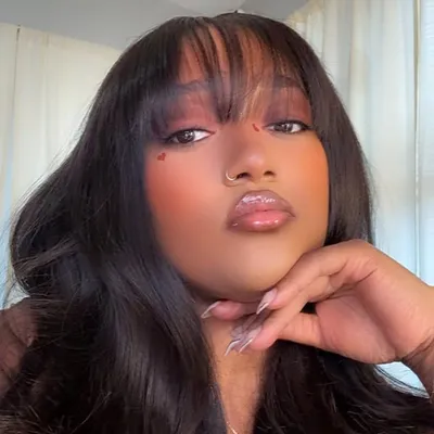 Janelle Phillips profile