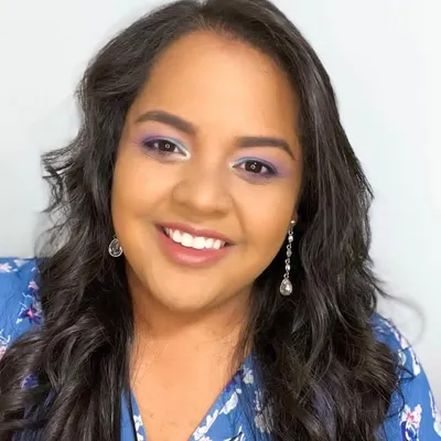 Natalie De León profile