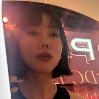 Stephanie | beauty creator profile