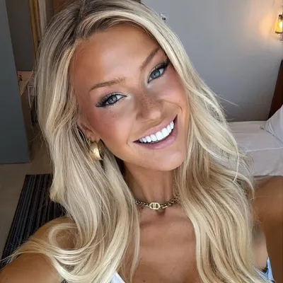 REBECCA SCHMIDT profile