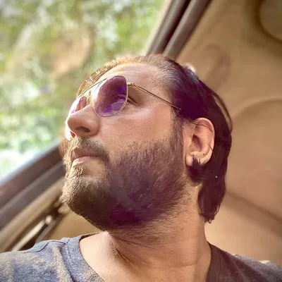 Behzad Khambata profile