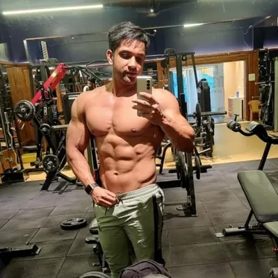 Shahbaz Qureshi profile