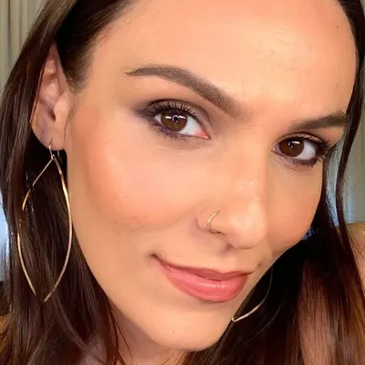 Débora profile