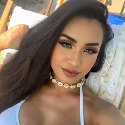 BELLA ARAUJO ๐ profile