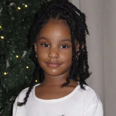 Bella Dior Bates 🤎 profile