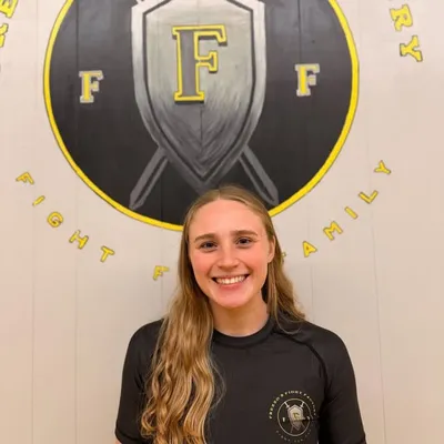 Izabella Frezzo profile