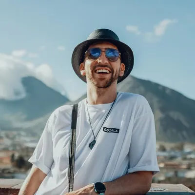 Nico Bell profile