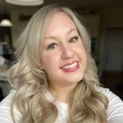 Beth Blackwell Leonard profile
