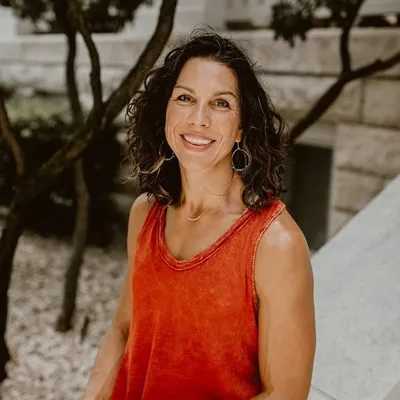 Lisa Bender Thiel profile