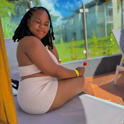 B É R É K I A 🍯 profile