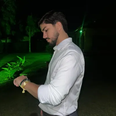 Bernardo Flores profile