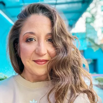 Beth Decker profile