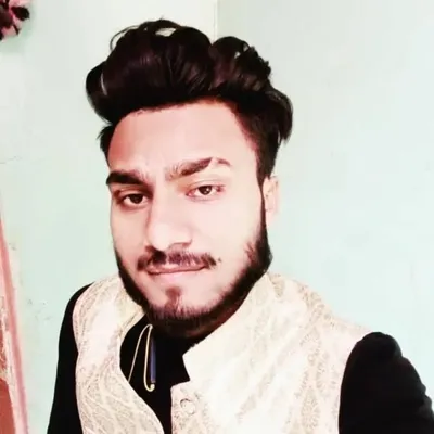 Hariom Tiwari profile