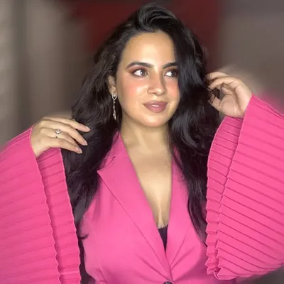 Queen Bhi profile