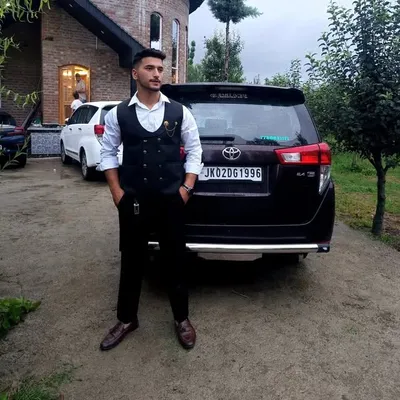 BHat Zubair profile