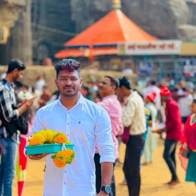 आवारा __BT 😈 profile