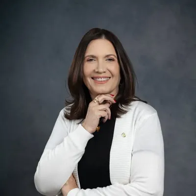 Bia Kicis profile