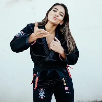 BIA MESQUITA profile
