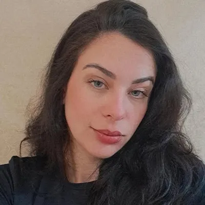 Bianca Bueno profile