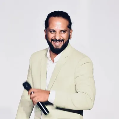Rj Vikki 🧿 (ವಿಕೇಶ್ ಮುನಿನಂಜಪ್ಪ) profile