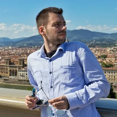 Βασίλης Λέζος profile