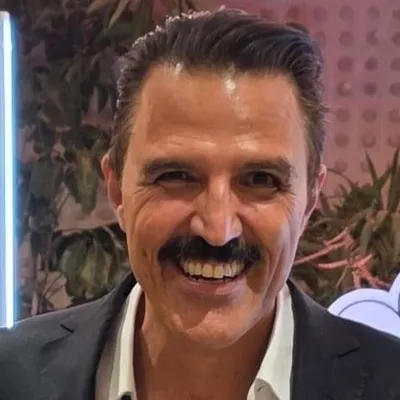 Billy Rovzar | Productor profile