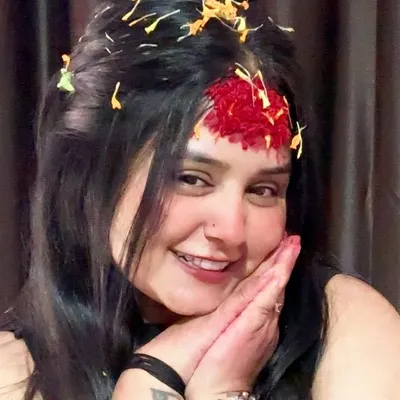 Golu Molu profile