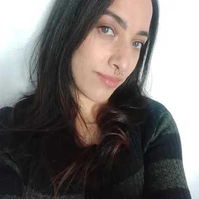 Beatriz Oliveira profile