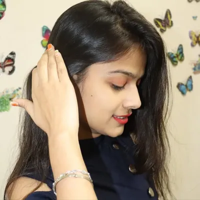 Garima Aheer 🖤 profile