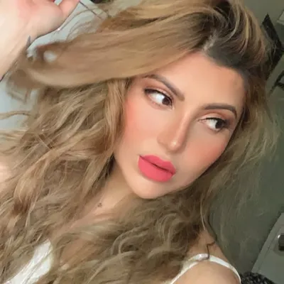 Ishiqah ๐ซ๐ง๐ผโโ๏ธ profile