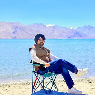 AKEMJOT SINGH🦅 LIFESTYLE | TRAVEL | FOOD profile