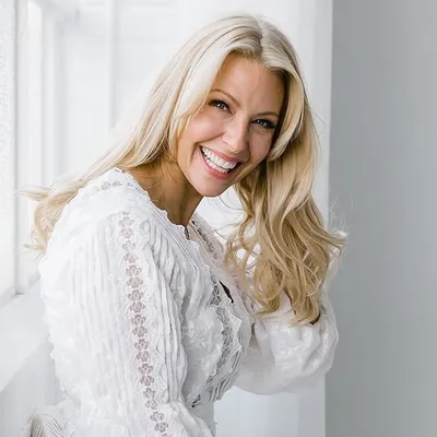 Kelly Page profile