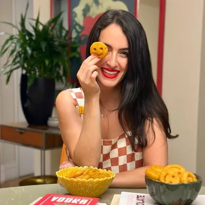 Gabi Gholmia • Comida & Viagem profile