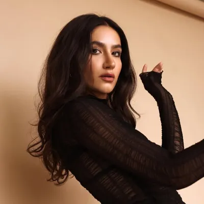 Nikohl Boosheri profile