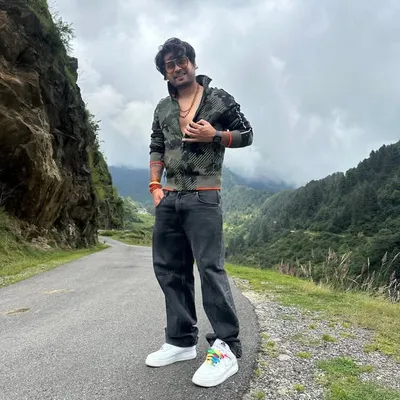 Deepak Khatri profile