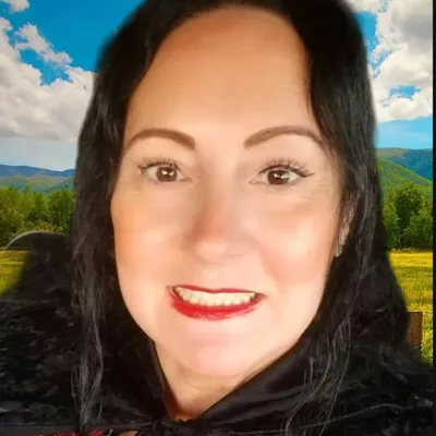 Jenny Distefano cooking/humour profile