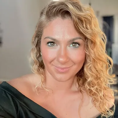 Ornela/SoCal lifestyle profile