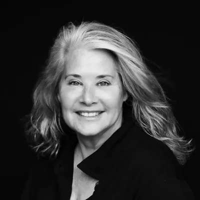 Lorraine Bracco profile
