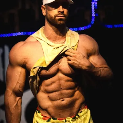 Bradley Martyn profile
