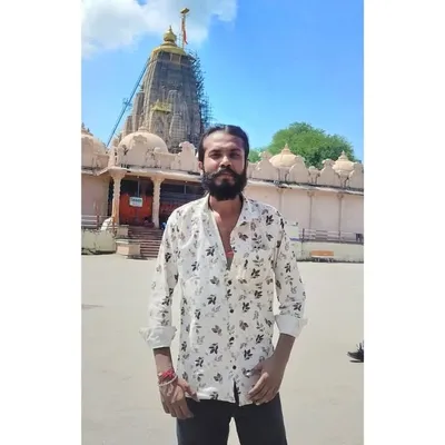 Rahul THAKUR.🌙 profile