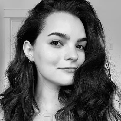 Brianna Hildebrand profile