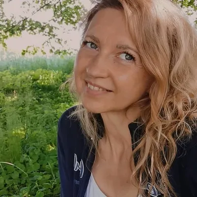 Brigitte - flowers / bokeh / macro profile
