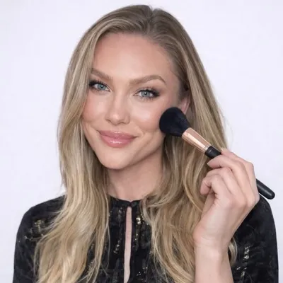 Britt Moses - Beauty & Branding Coach profile