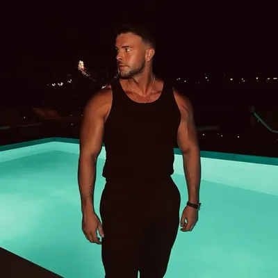 Brook Wright profile